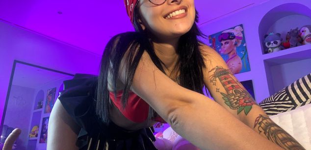 Model - Juana Green squirt