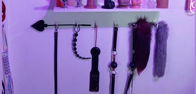 Model - Violet Queen oil