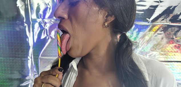 Model - kristalLawren01 Ebony