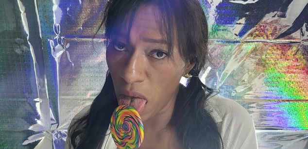 Model - kristalLawren01 Ebony