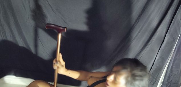 Model - kristalLawren01 Ebony