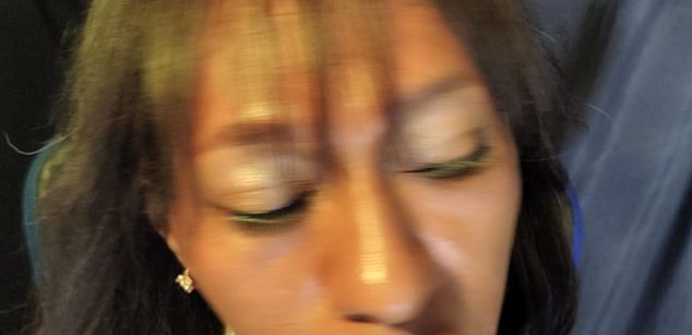 Model - kristalLawren01 Ebony