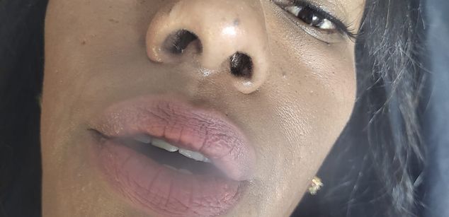 Model - kristalLawren01 Ebony