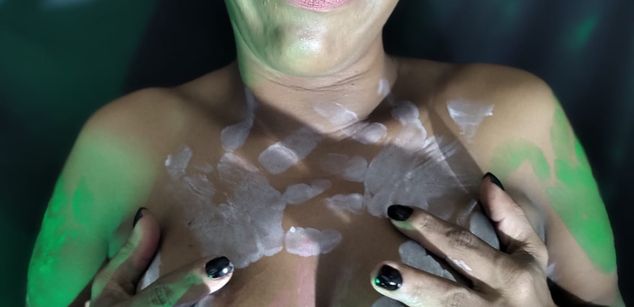 Model - kristalLawren01 Ebony