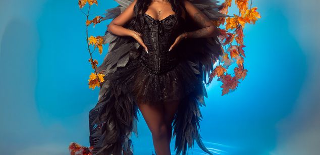 Model - SalomeRestrepo bdsm