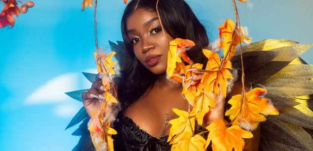 Model - SalomeRestrepo bdsm