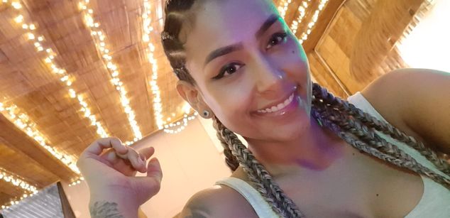 Model - EllaRose squirt