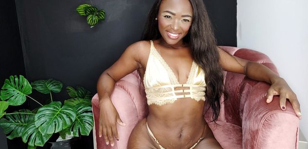 Model - Melanie Williams bigass