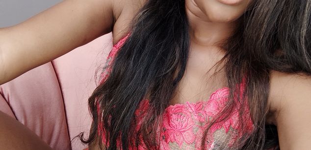 Model - Melanie Williams bigass