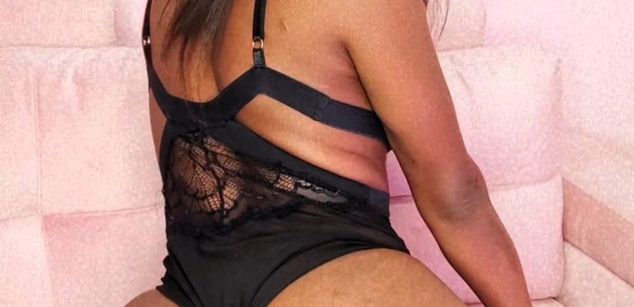 Model - Melanie Williams bigass