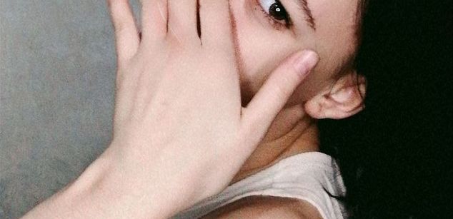 Model - LucyGoldi joi