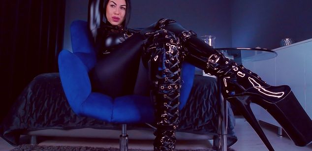 Model - Mistress Devina Daemon findom