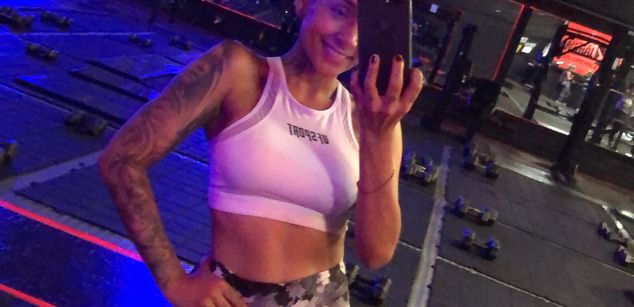 Model - EllaRose squirt