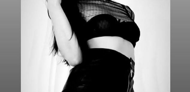 Model - Dreamy Alice feet