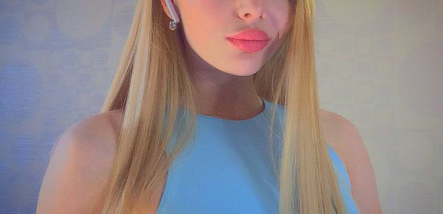 Model - Dreamy Alice feet