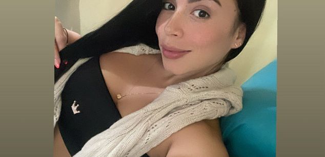 Model - GabyKendrick horny