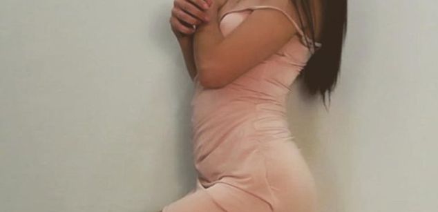 Model - Dreamy Alice feet