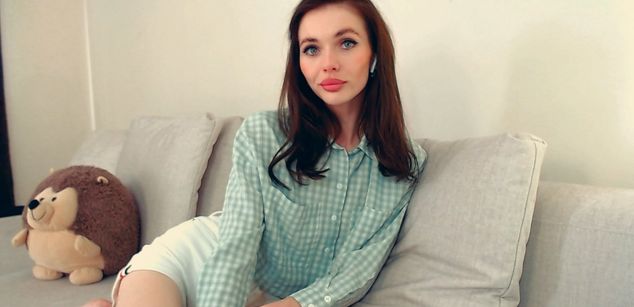 Model - Dreamy Alice feet