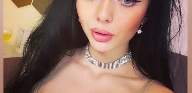 Model - Dreamy Alice feet