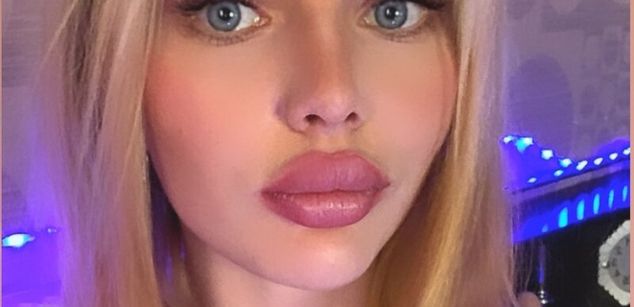 Model - Dreamy Alice feet