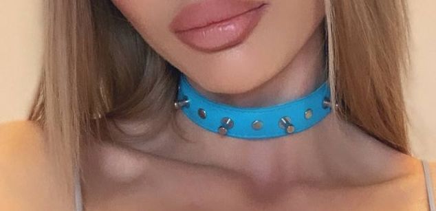 Model - Dreamy Alice feet