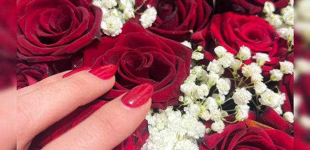 Model - FemFatalLady brunette