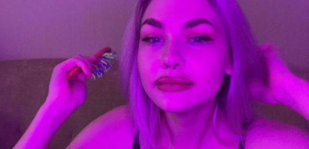 Model - IreneMadler shy