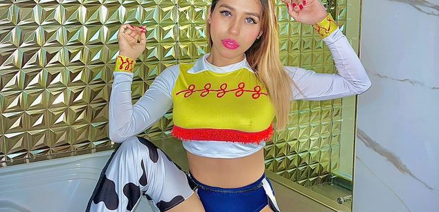 Model - LINAY MODEL anal