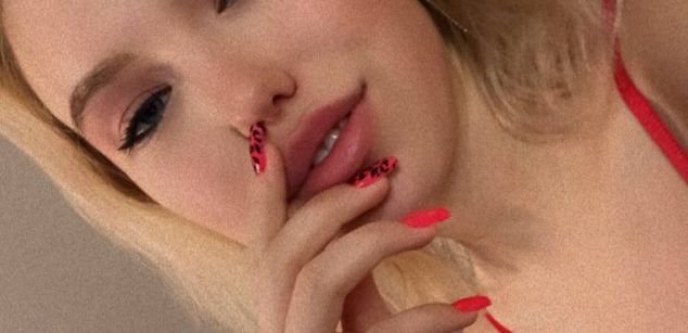 Model - Steve and Emi feet