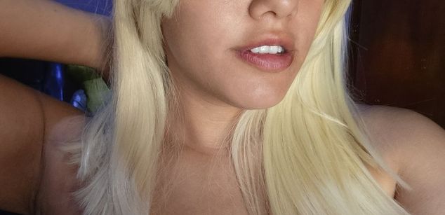 Model - Venus Scott femdom