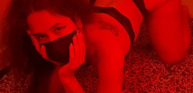 Model - Venus Scott femdom