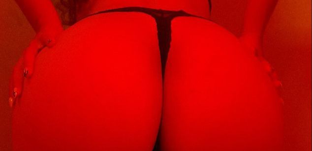 Model - Venus Scott femdom