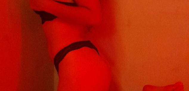 Model - Venus Scott femdom