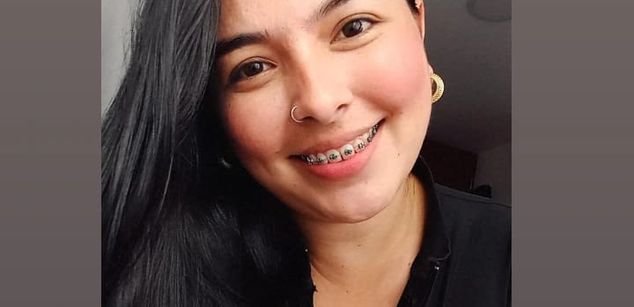 Model - Iris Moira feet