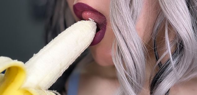 Model - Amy Voss sph