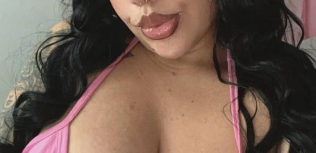 Model - dreabusty hairy