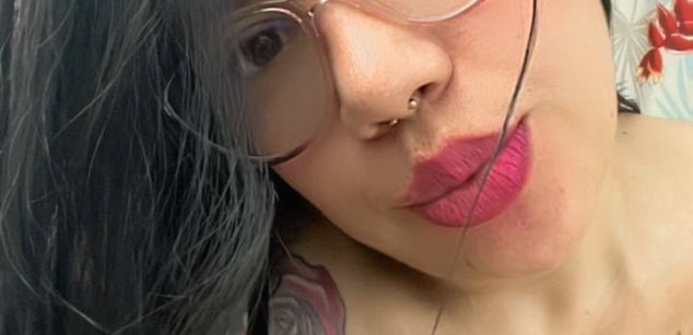 Model - dreabusty hairy