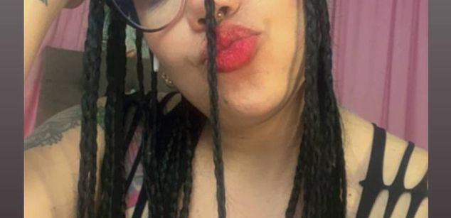 Model - dreabusty hairy