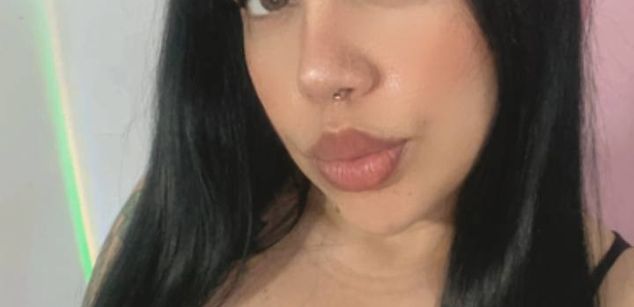 Model - dreabusty hugueboobs