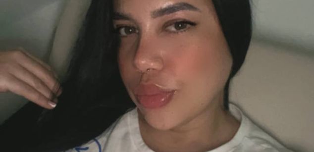 Model - dreabusty hairy