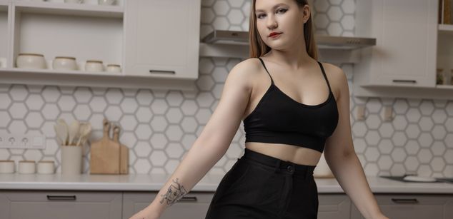 Model - MillieFlower beautiful