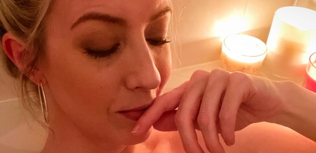 Model - Erotic_Executive cuckold