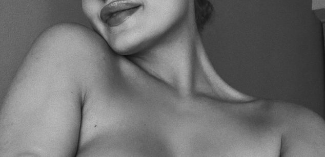 Model - Emma__Leee dildo