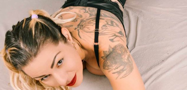 Model - KristinaPalmer kinky