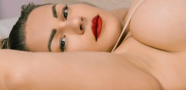 Model - KristinaPalmer kinky