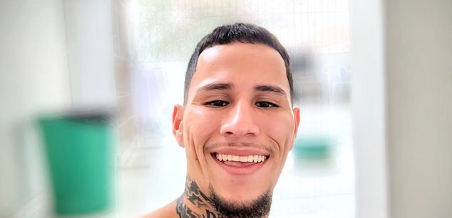 Model - Junihno latino