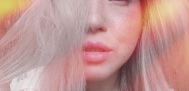 Model - ParadisexXX kiss