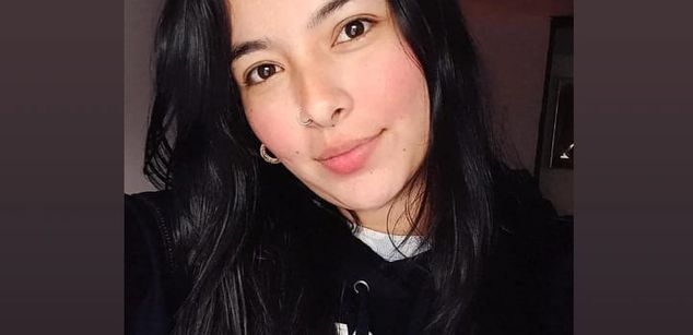 Model - Iris Moira feet