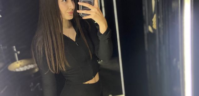 Model - KateLove juicy