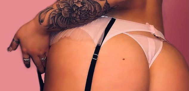 Model - Sexy Sienna BDSM